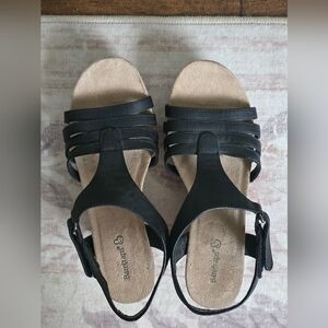 Baretraps Women's Black Strappy Sandals